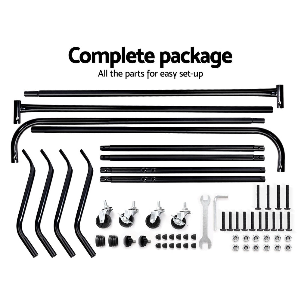 Anti-slip hanging bar design preventing coat hangers from sliding off