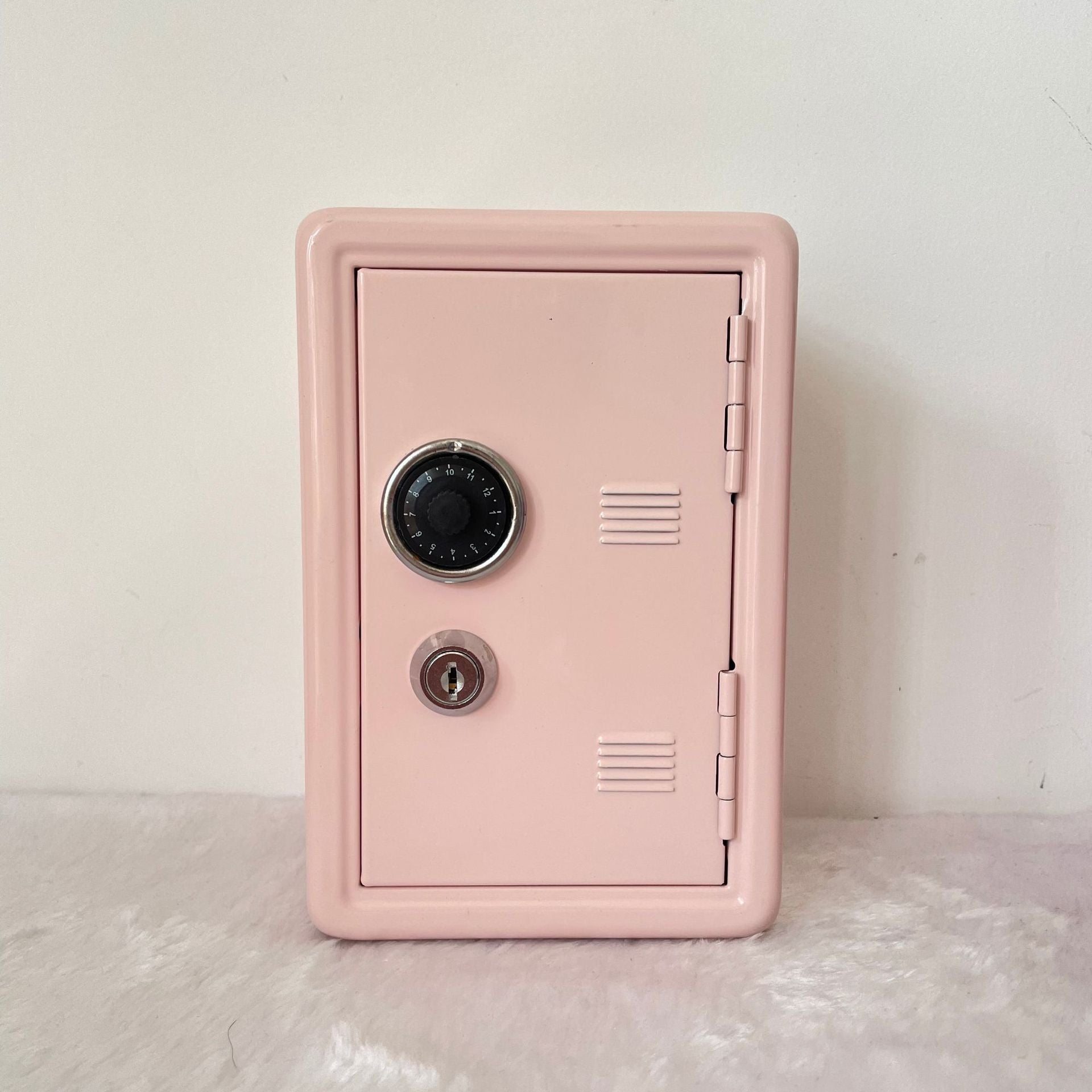 Light pink mini safe 18x12cm with combination lock and key for personal valuables
