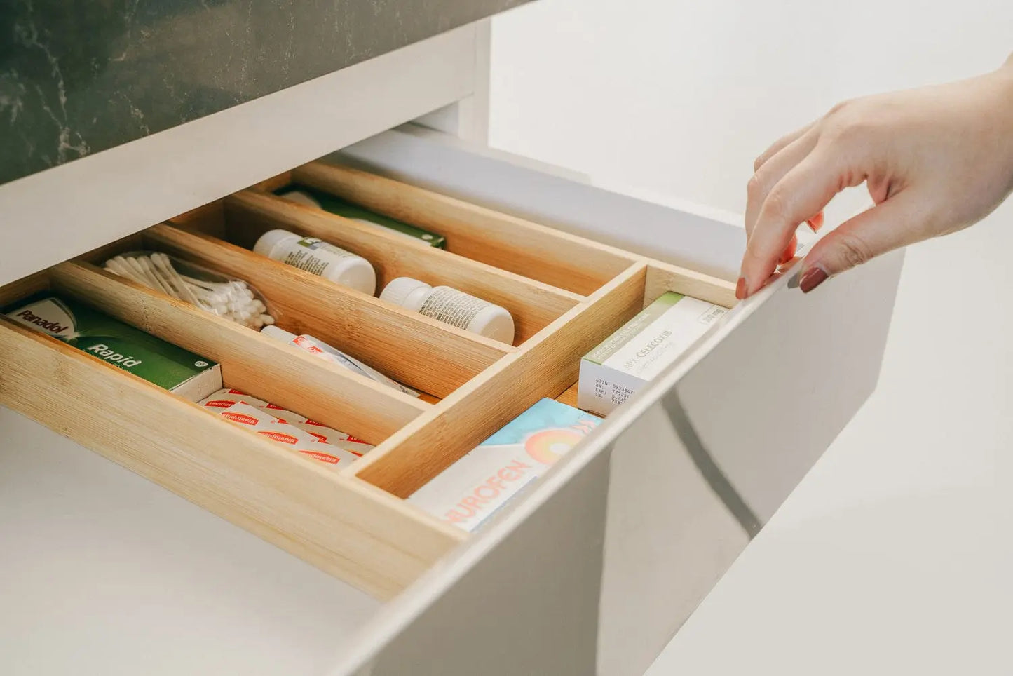 Expandable Bamboo Cutlery Tray - Kitchen Drawer Organiser